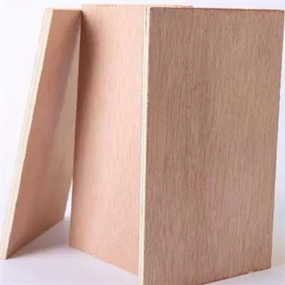 Compensato impiallacciato in legno